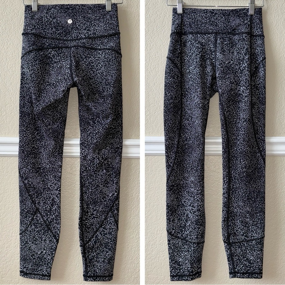 Lululemon In Movement Tight 25" *Everlux Polar Shift Ice Grey Black Size 4